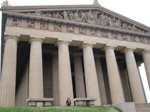 מהמקדש ביוון עד לבית הלבן